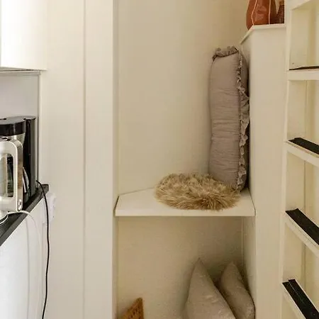 Apartman Mini In *